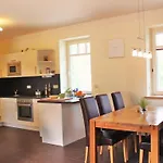 Is A Modern Retreat Prázdninový dům *