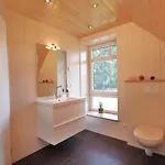 בית נופש Is A Modern Retreat